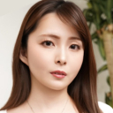 白石ゆり お尻丸出し穴あきパンストで部下を挑発する不倫女上司